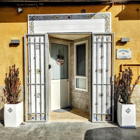 Maiolica House